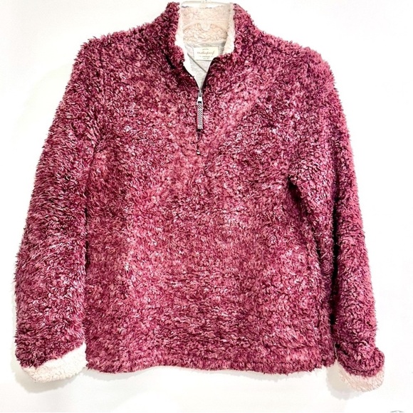 Cozy Sherpa Pullover in Burgundy - Picture 4 of 4